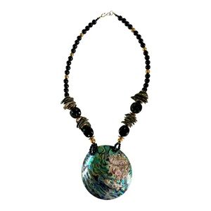 Elegant Black and Gold Necklace with Abalone Pendant